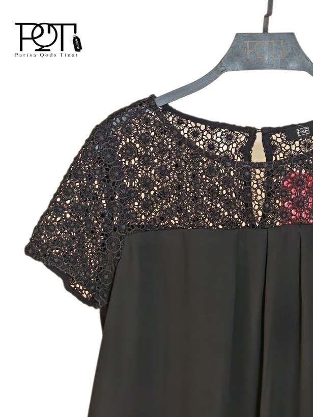 تصویر جلو بلوز از نزدیک
